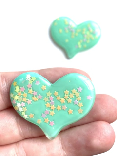 APLIQUE CORAÇÃO VERDE RESINA ESTRELA  - 2 UNIDADES