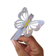 TIARA BORBOLETA GLITTER ACRÍLICO ADL - 6CM - COR LILÁS CANDY - 1 UNIDADE