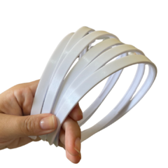 TIARA YAMA PS DENTINHO BRANCA - 6 UNIDADES na internet