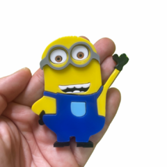 APLIQUE MINIONS ACRILICO ADL - MÃOZINHA LEVANTADA - 7CM - 1 UNIDADE - comprar online