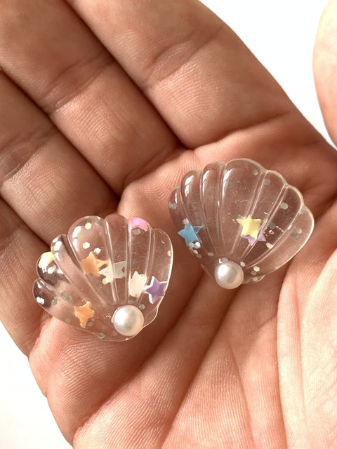 APLIQUE CONCHA COM PÉROLA ACRÍLICO TRANPARENTE - 2 UNIDADES