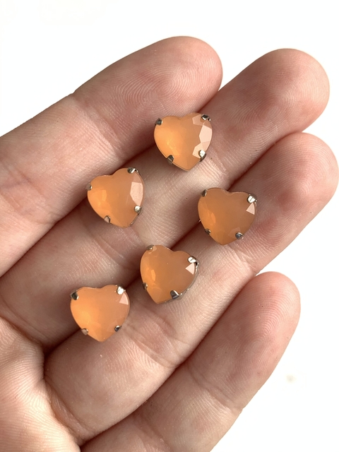 APLIQUE PEDRA CORAÇÃO TANGERINA (10MM) - 5 UNIDADES