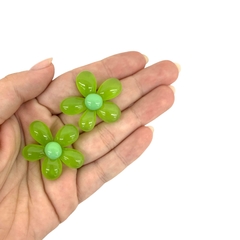 APLIQUE FLOR RESINA BRILHA NO ESCURO VERDE - 2 UNIDADES - comprar online