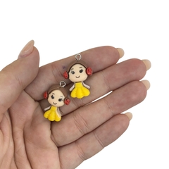 PINGENTE PRINCESA BELA RESINA - 2,5CM - 2 UNIDADES - comprar online