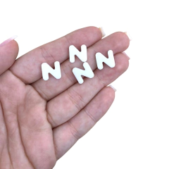 APLIQUE ALFABETO PEQUENO BRANCO - 1CM - 4 UNIDADES - comprar online