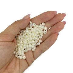 MINI FLOR CURVADA ARAMADO OFF WHITE - 6MM - 20 GRAMAS - comprar online