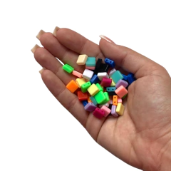 PASSANTE PASTILHA QUADRADA CORES FORTES - 10MM - 20 GRAMAS - comprar online