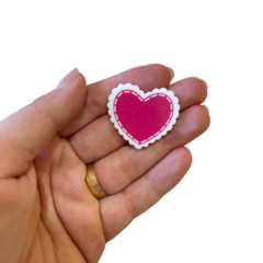 APLIQUE CORAÇÃO PESPONTADO RENDA ACRÍLICO ADL - PINK - 3CM - 2 UNIDADES na internet