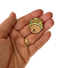 APLIQUE BOBBIE GOODS ACRÍLICO ADL - URSINHO CAPUZ AMARELO - 3CM - 2 UNIDADES na internet