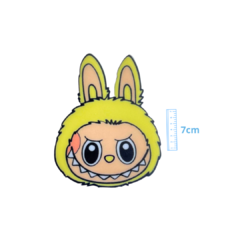 APLIQUE LABUBU BUSTO ACRÍLICO ADL - AMARELO - 7CM - 1 UNIDADE - comprar online