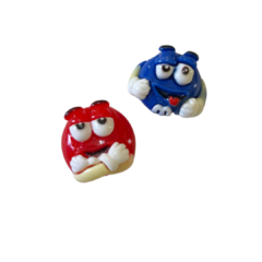 APLIQUE M&MS CARINHAS MÉDIO RESINA YAMA - CORES DIVERSAS - 2CM - 2 UNIDADES na internet