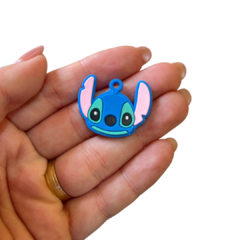 PINGENTE STITCH BUSTO EMBORRACHADO - 2 UNIDADES na internet