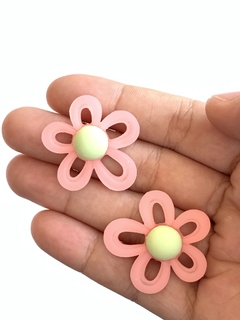 APLIQUE FLOR RESINA CORAL - 2 UNIDADES na internet
