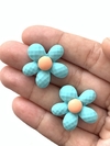 APLIQUE FLOR RESINA PÉTALA QUADRICULA AZUL TIFFANY - 2 UNIDADES