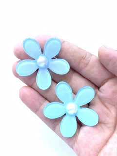 APLIQUE FLOR ACRÍLICO PÉROLA AZUL - 2 UNIDADES - comprar online