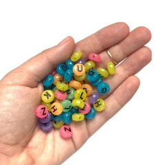 MIÇANGA PULSEIRA ALFABETO REDONDA COLORIDA - 20 GRAMAS - 6X10MM - comprar online