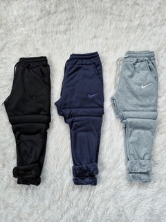 Imagen de JOGGER PELUCHE NK