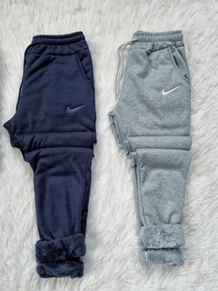 JOGGER PELUCHE NK - Aruba Store