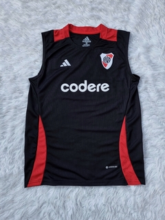 MUSCULOSA UNISEX CARP en internet