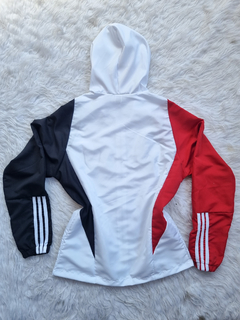Campera rompeviento unisex en internet