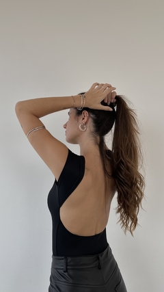 BLUSA ARIANNA PRETA na internet