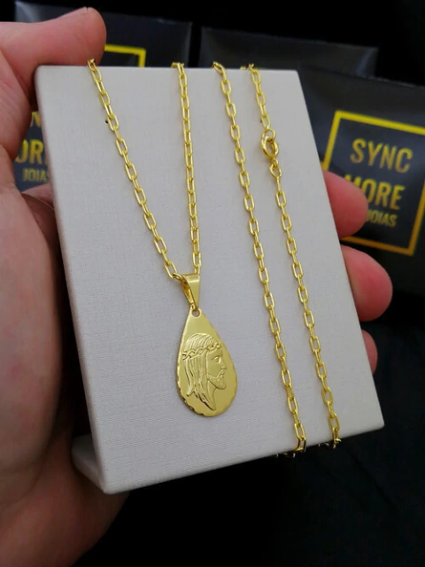 Corrente Cadeado Alongado 2,5mm + Pingente Oval com Perfil de Cristo - Banhado a Ouro 18K - comprar online