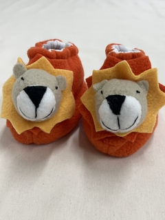 Segunda Selección - Pantuflas con Sonajero - León - Ainé Juguetes