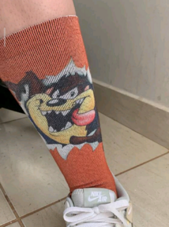 Meias Divertidas Cano Alto Taz Mania