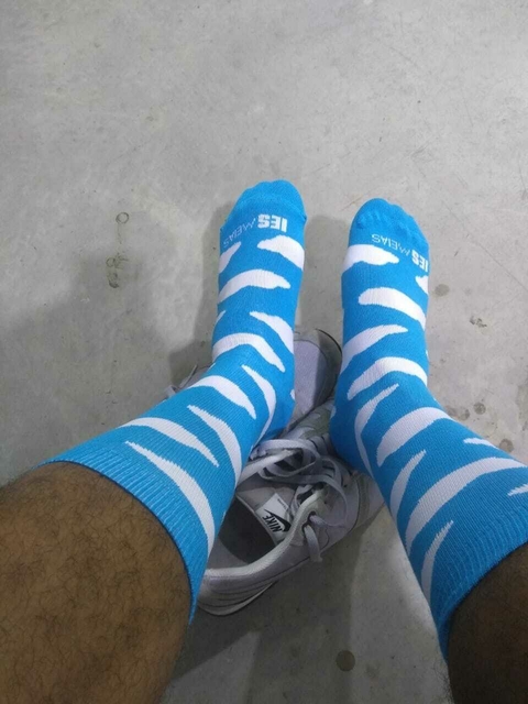 Meias Urbans Crossfit Bike Skate Cano Alto Nuvens