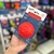 Pelota con pinches - dispensador de snack (Rojo) - comprar online