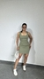 Vestido Canelado Ribana Curto Regata Decote Quadrado Lívia Verde Oliva - comprar online