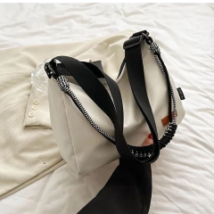 Imagem do Bolsa Tiracolo Ben