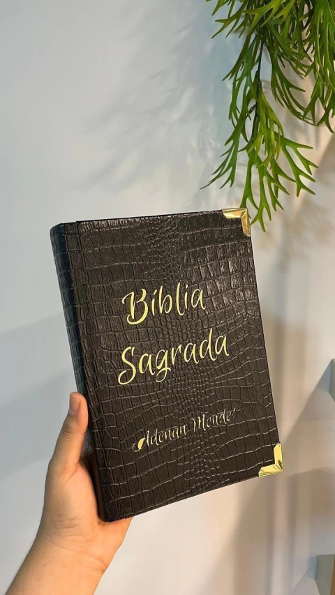 BÍBLIA G 21x14 courino
