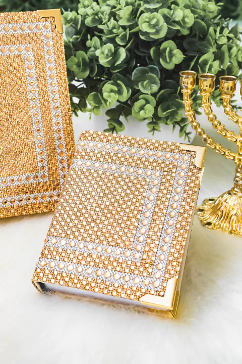 BÍBLIA M 16X11 COM HARPA - Letra media