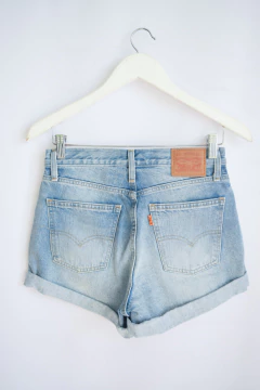 Short Levis (t. 27) en internet