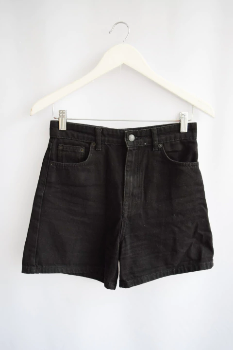 Short Pull and bear (t.36)