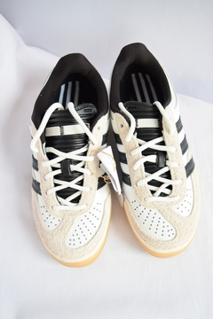 Zapatillas Adidas (t.5us) NUEVAS en internet