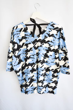 Remera Jazmin Chebar (t.01) en internet