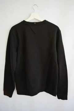 Buzo Tommy Hilfiger ( t.l) en internet