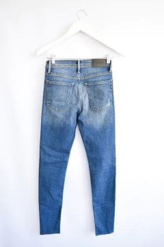 Jean Jazmin Chebar (t.23) en internet