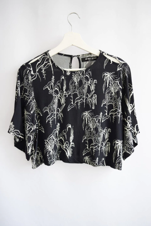 Remera Ay not dead (t.02)