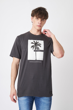 REMERA PALM en internet