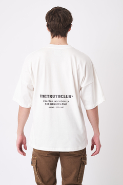 REMERA TRUTH en internet