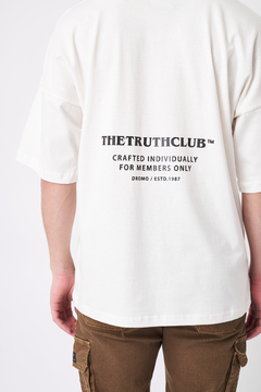 REMERA TRUTH - Tiendas Genes