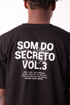 REMERA SECRECY - Tiendas Genes