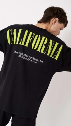 Remera California Over Size en internet