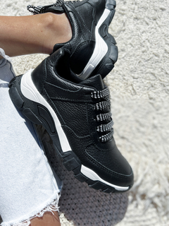 Sneaker LALA Negro en internet