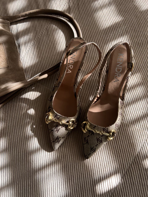 Stiletto MONOGRAM - comprar online