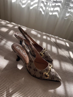 Stiletto MONOGRAM - comprar online