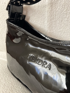 Cartera DERBY Charol Negro - KENDRA